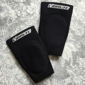 Brute | Compression Knee Pads